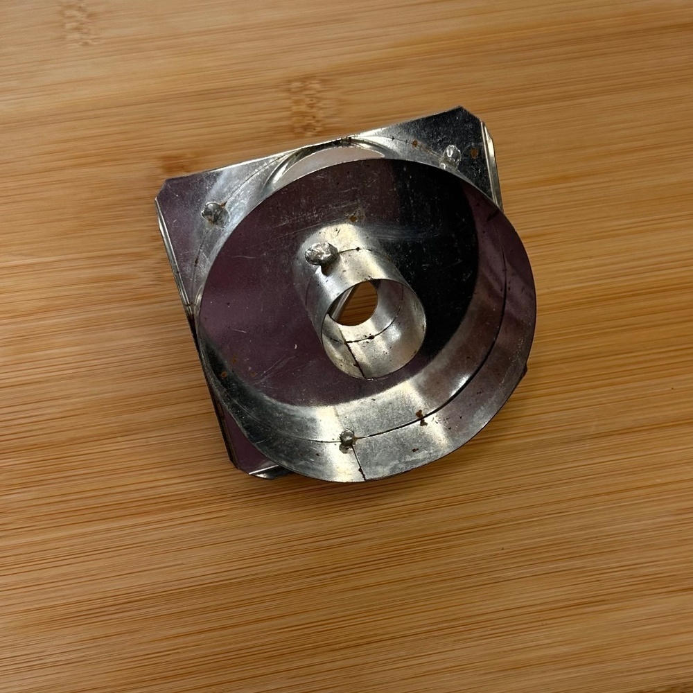 ✨ 2 for $10 ✨ Vintage Metal Biscuit Cutter w/ Handle Old-Fashioned Cookie Cutter